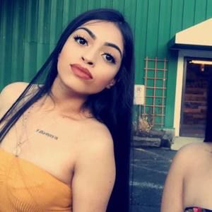 Meet your Posher, Perla